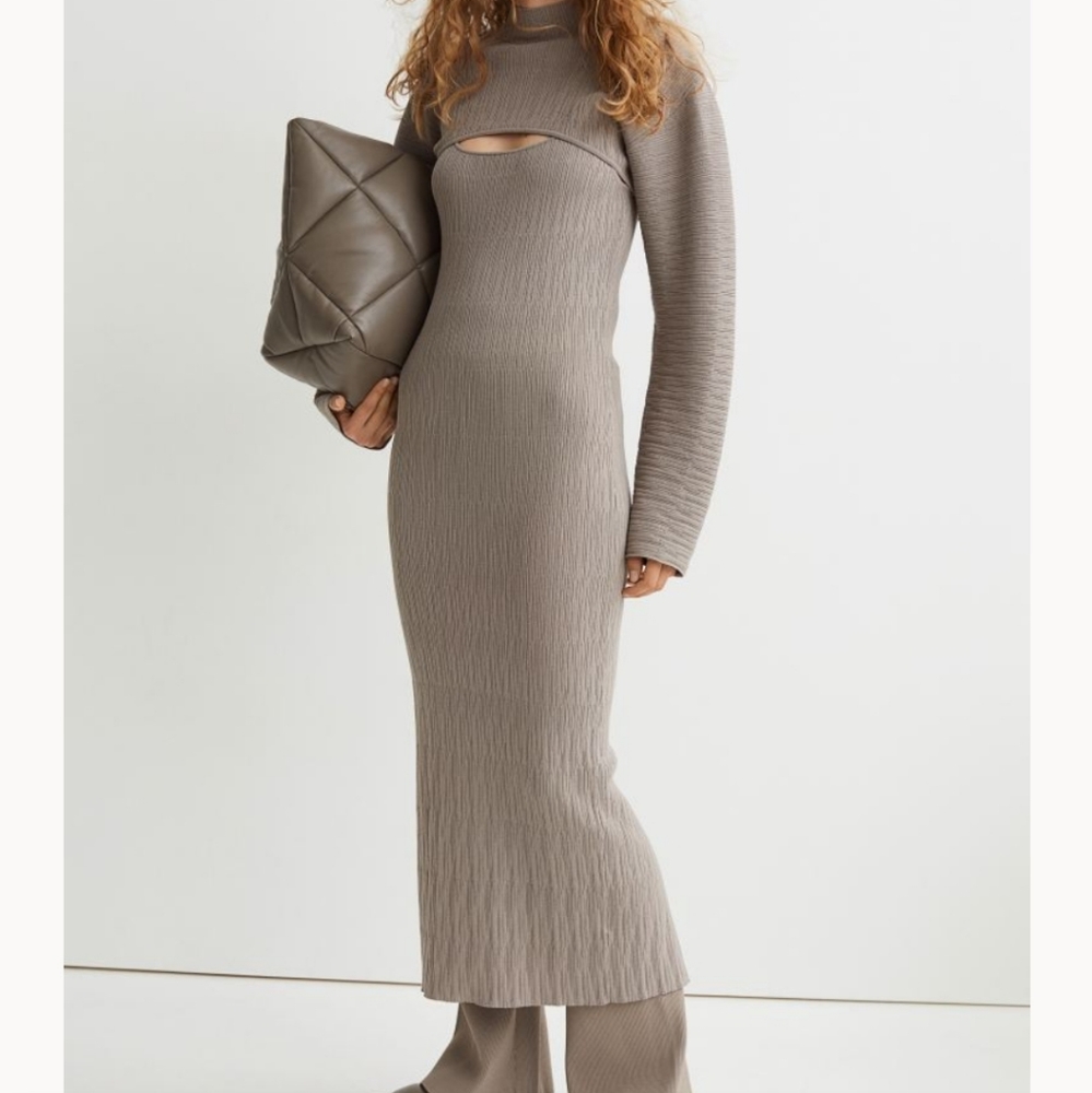 H&M knit dress in taupe color